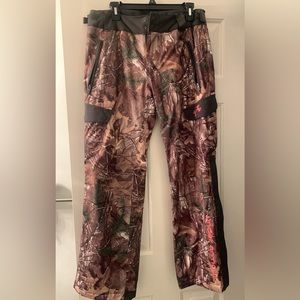 Camo UNDER ARMOUR Pants NWT